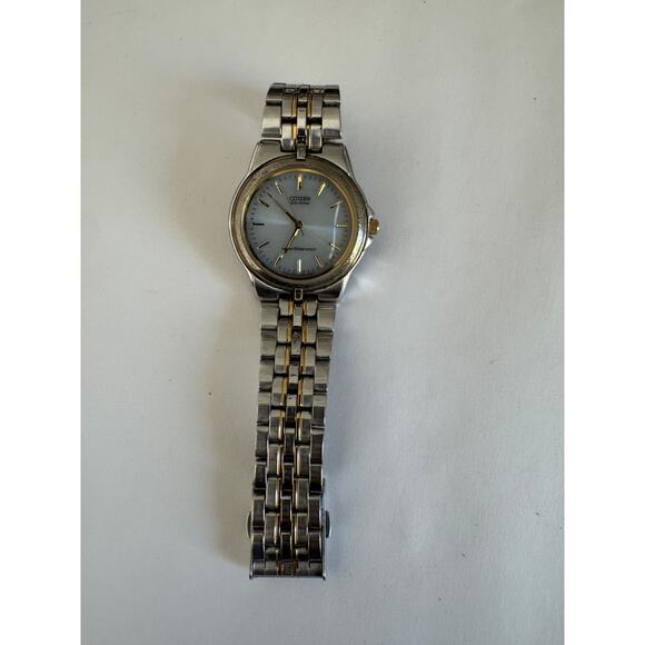 Citizen Eco Drive Quartz Watch - Picture 1 of 3